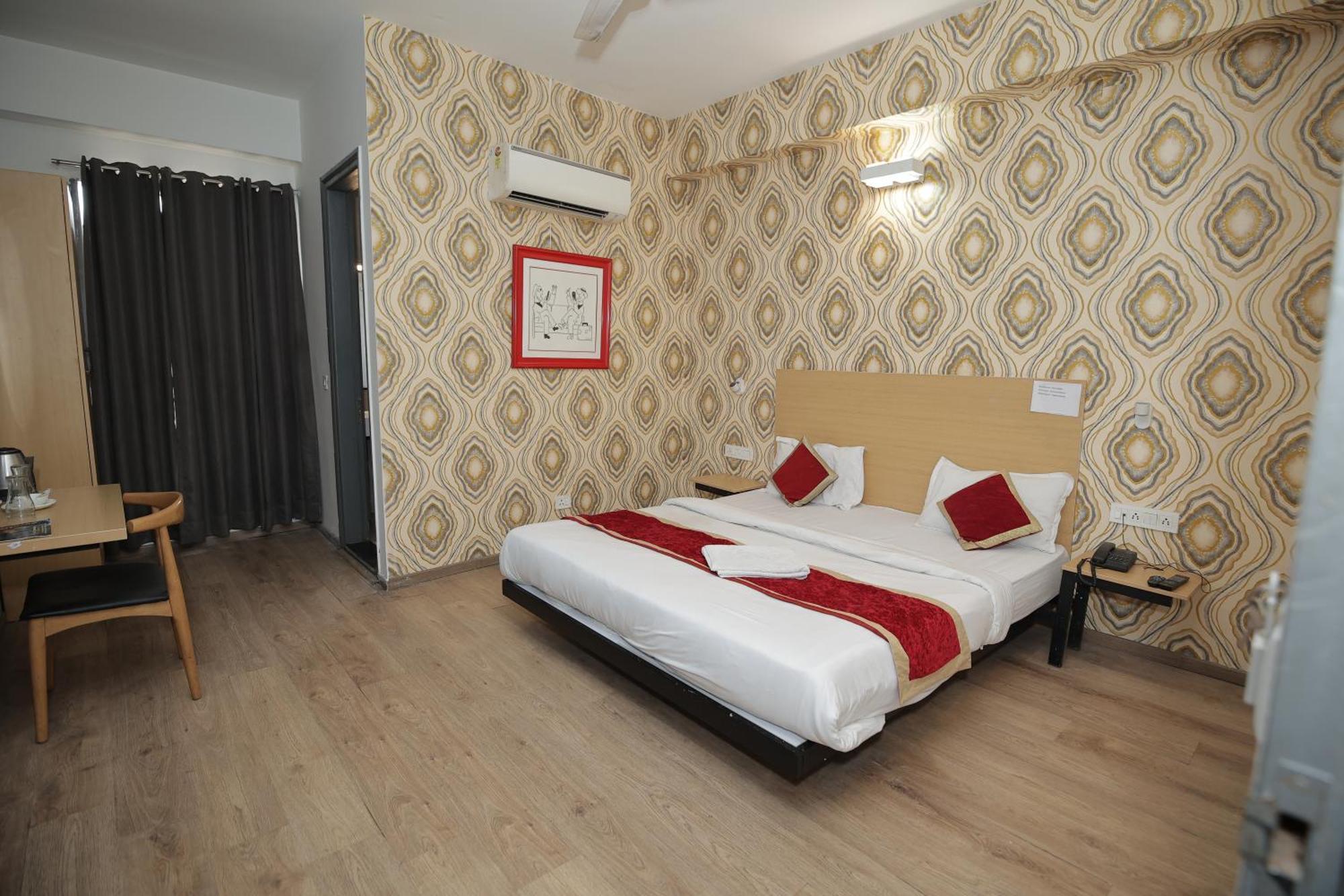 Hotel The Anvi Residency Sector 122 Noida Exterior foto